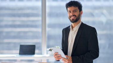 How can a Financial Advisor help a Business?